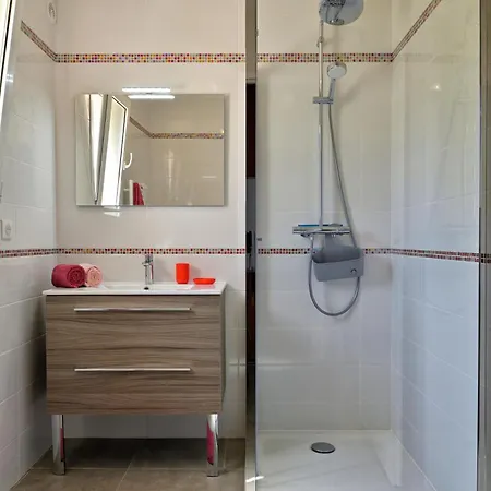 Holiday home Roc E Mare