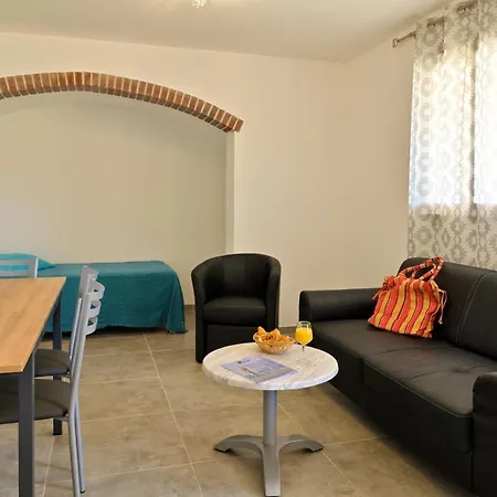 Holiday home Roc E Mare